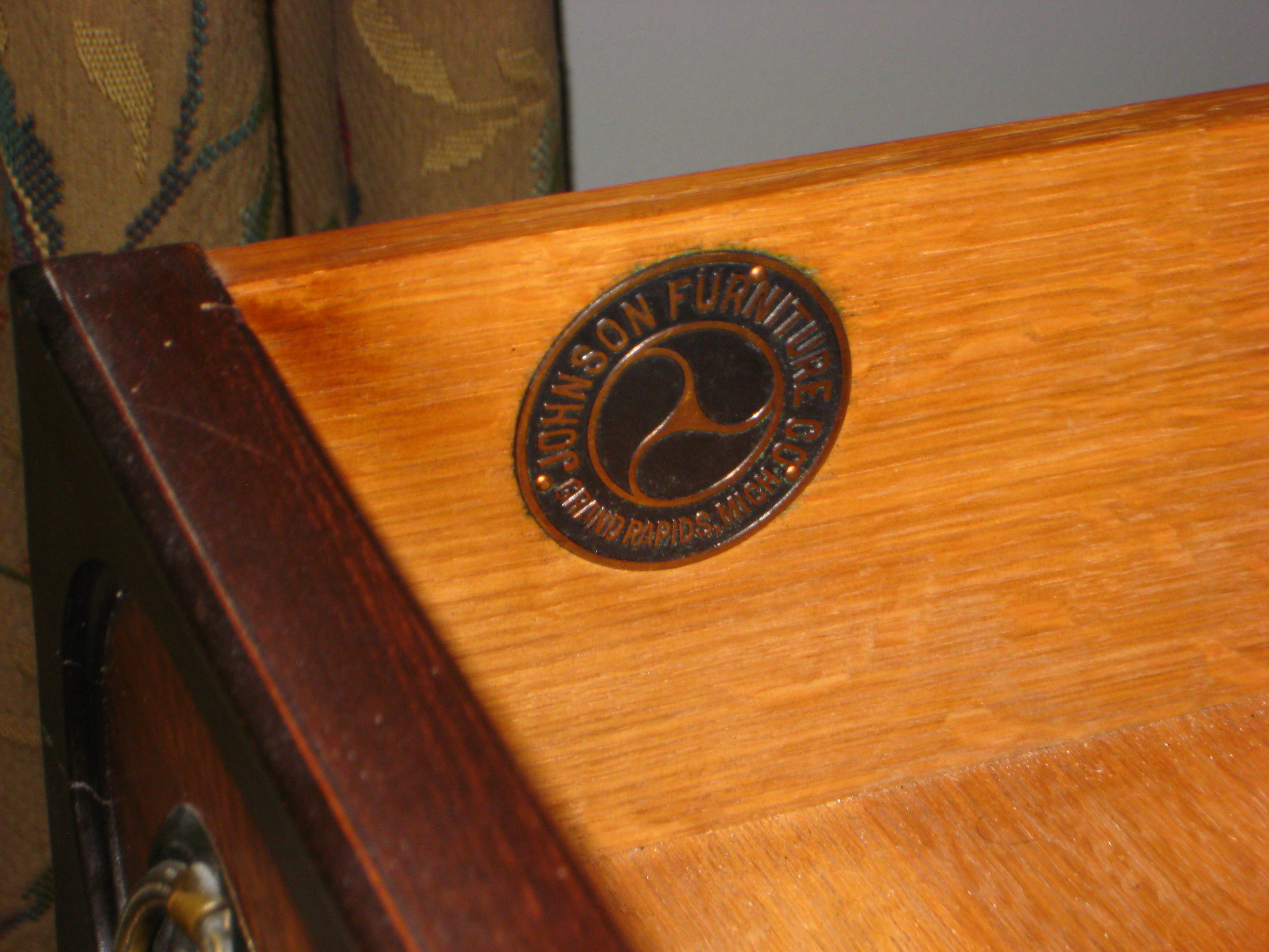 Johnson Furniture Company Grand Rapids Bedroom Set 9 Pc InstAppraisal